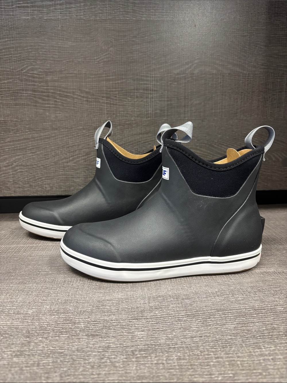 Women's Xtratuf 6" Ankle Deck Boot (Black) - Size 6